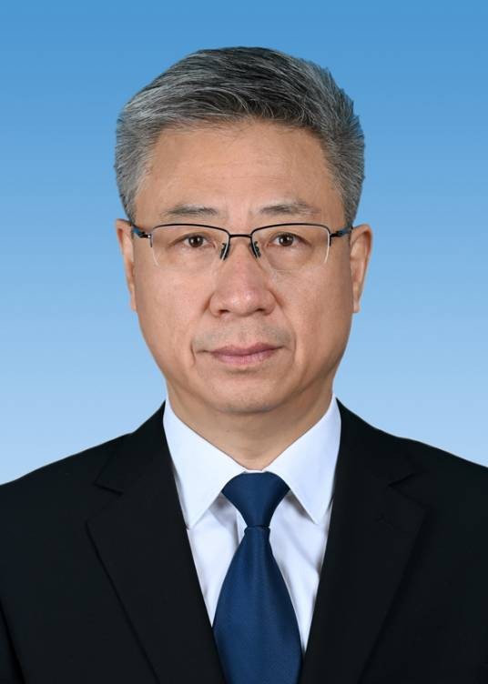 李成林(最高人民法院党组成员、政治部主任,中国法官协会副会长)