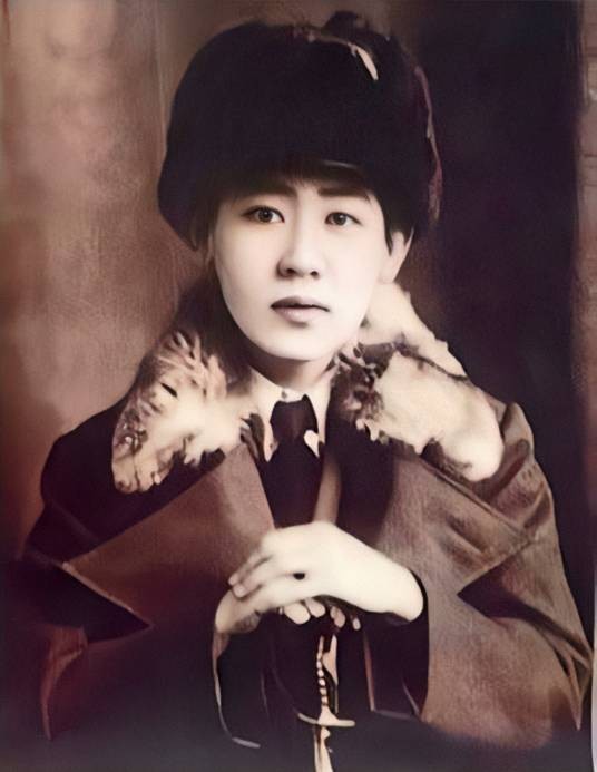 川岛芳子(日本间谍,伪满洲国司令)
