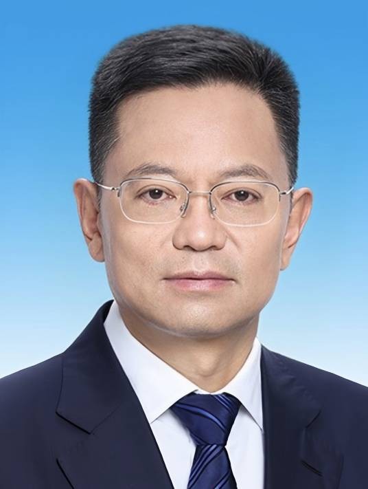 段毅君(国家民族事务委员会副主任、党组成员)
