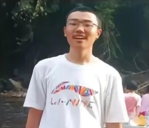 胡鑫宇（江西省上饶市铅山县胡鑫宇失踪案当事人）