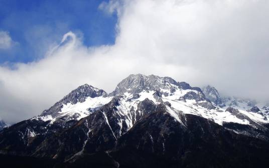 玉龙雪山（云南省丽江市境内雪山群）