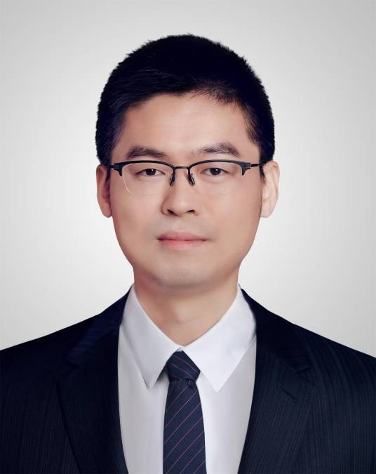 王晓松(新城控股集团董事长、总裁)