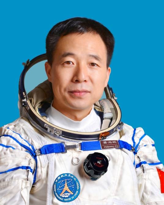 景海鹏（中国英雄航天员、中国特级航天员，航天员系统副总指挥）