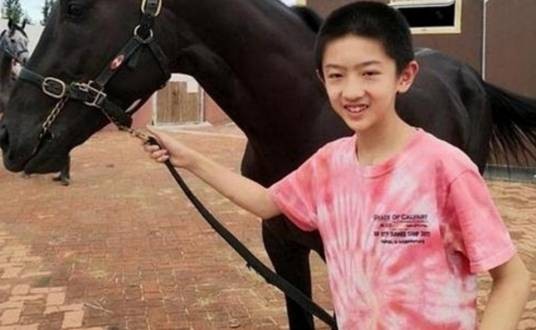 于云霆