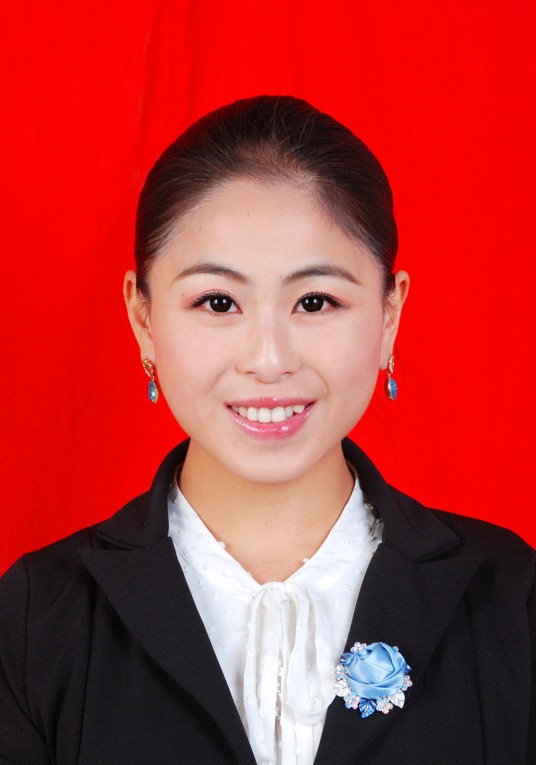秦玲玲（四川省阿坝州黑水县人民政府原党组成员、副县长）