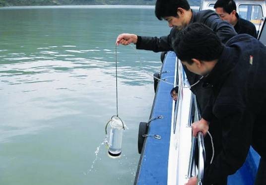 水质监测(监视和测定水体中污染物的种类、各类污染物的浓度及变化趋势,评价水质状况的过程)