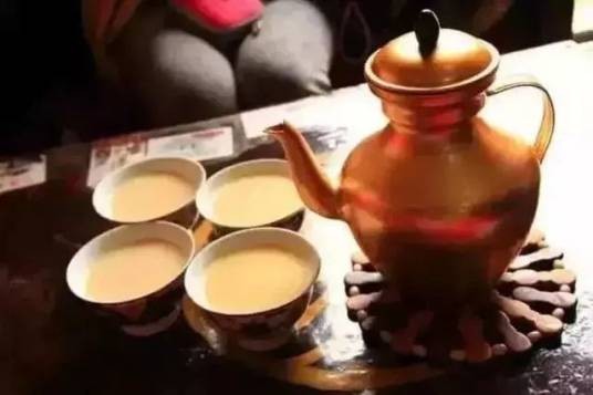 酥油茶（流行于西藏地区一种小吃点心类茶饮。）
