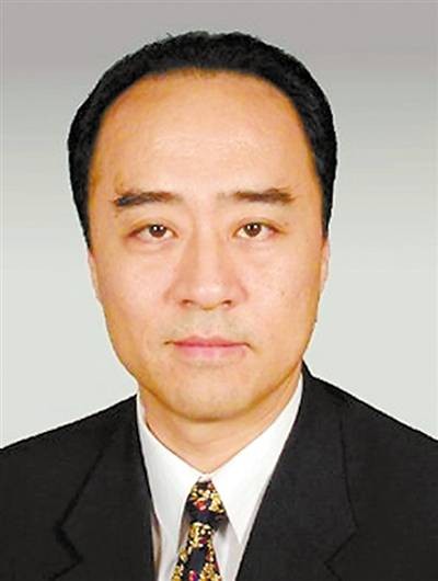 白天（深圳市人大常委会原主任、党组书记）