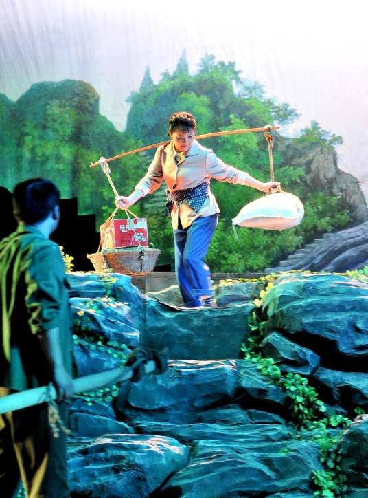 沪剧（小型舞台剧申曲）