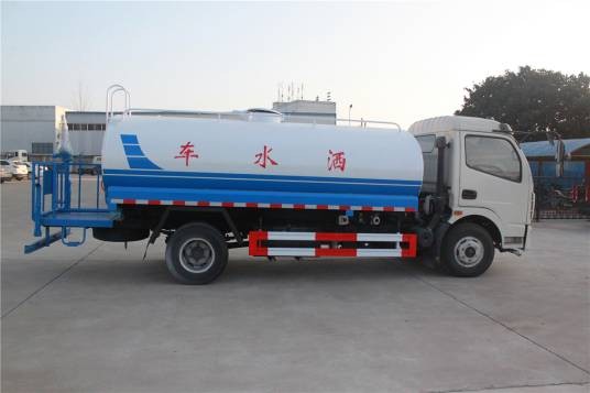 洒水车(汽车)