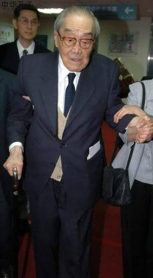 孔德成（孔子第77代孙、袭封31代衍圣公）