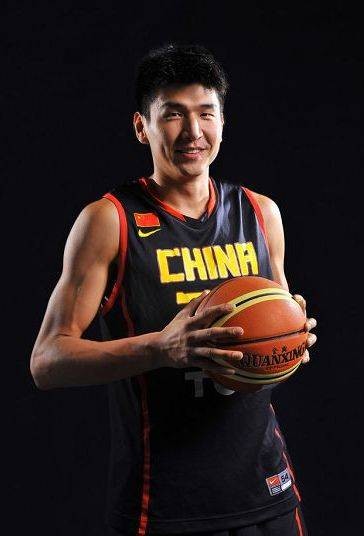 王磊(中国前篮球运动员、现教练员)