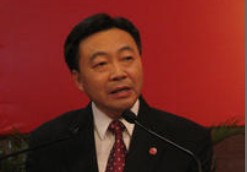 黄卫平（中国人民大学教授）