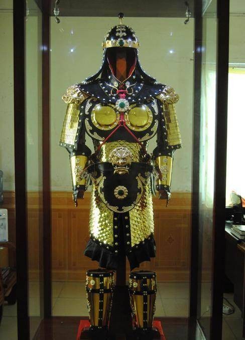 明光铠(一种古代防具)