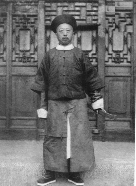 铁帽子王（世袭罔替王爵的俗称）