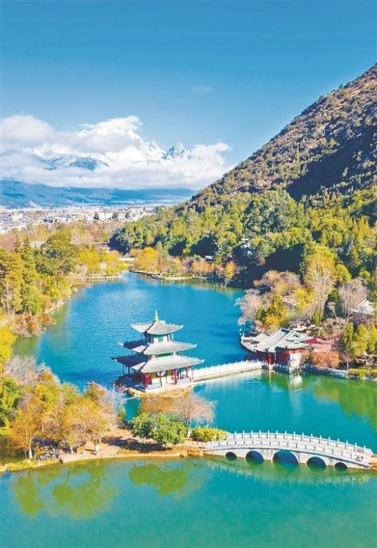 黑龙潭(云南省丽江市黑龙潭)