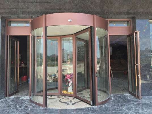 旋转门(建筑出入口)