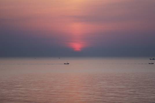 海上日出（巴金创作的写景抒情散文）