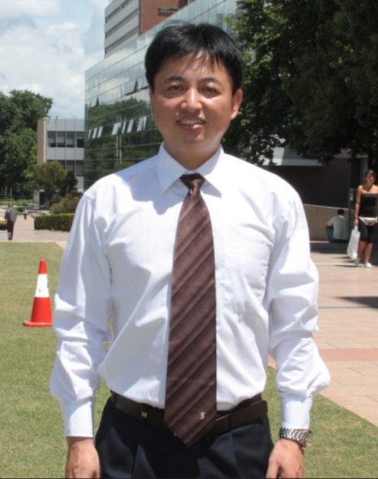 张阳(湖南大学教授)