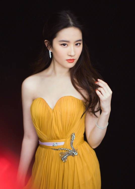 刘亦菲(华语影视女演员、歌手)