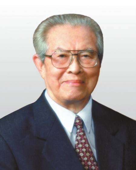 黄华（原中央顾问委员会常委、国务院原副总理、第六届全国人大常委会副委员长）