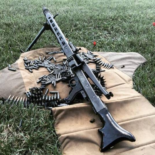 MG-42通用机枪（德国二战期间研制列装通用机枪）