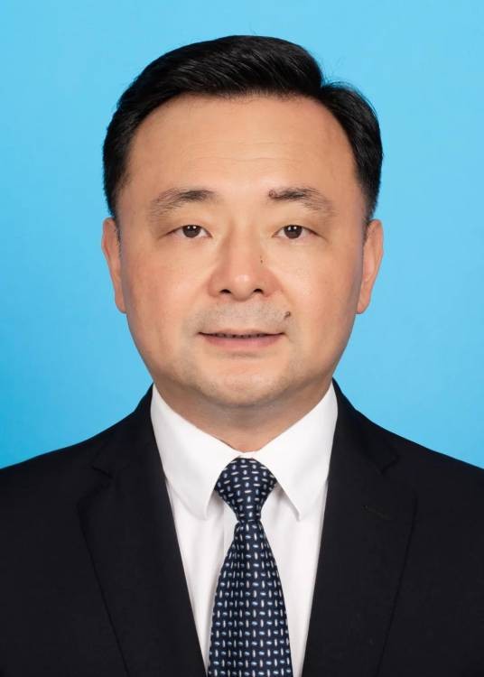 陈敏(江西省委常委、省委秘书长、省直机关工委第一书记)