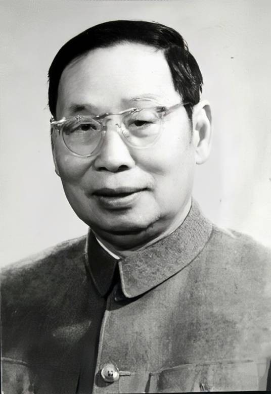 赵忠尧（中国科学院院士、著名核物理学家）