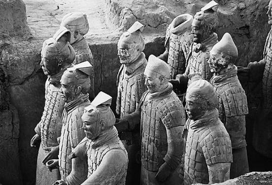 黔首（中国战国时期和秦代对平民的称呼）