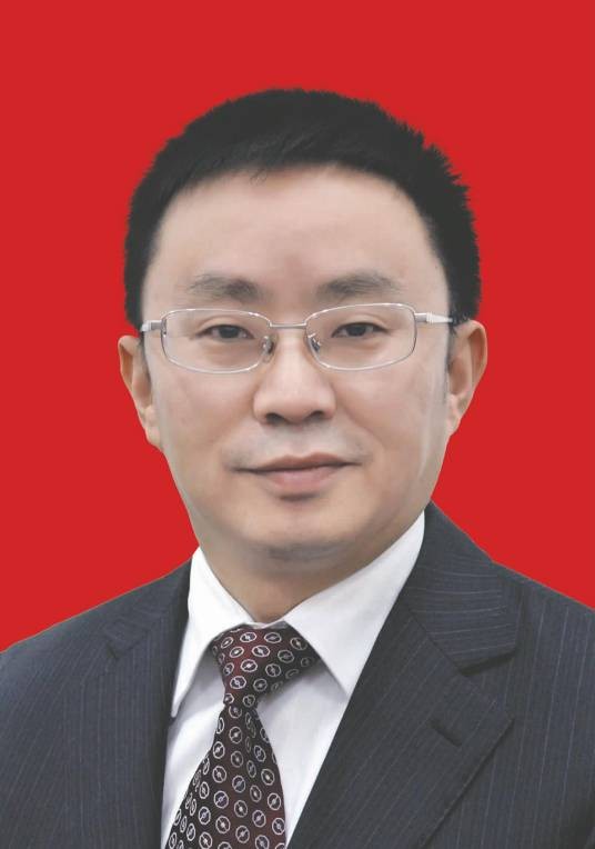 毛洪涛（成都大学原党委书记）
