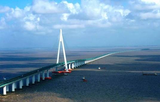 杭州湾（浙江省东北部海湾、钱塘江入海口）