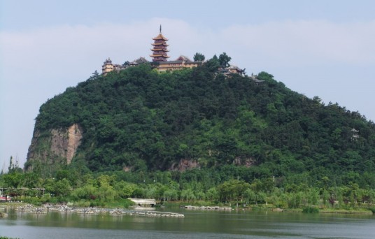 狼山（中国佛教八小名山之首，江南十景之一）