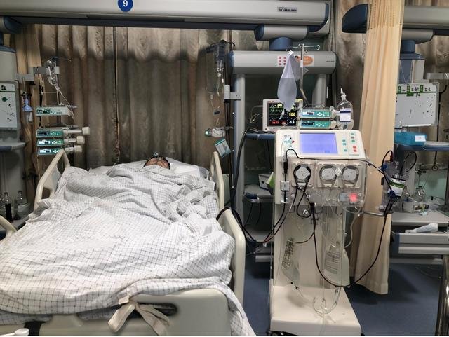广州一男子在ICU醒来让送电脑整理报表,你如何看待此男子的行为?