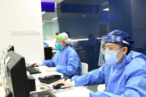 重症与死亡人数不断攀升,上海的医疗资源能抗得住吗?