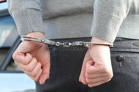 武汉涉疫培训班老板称就想聚一聚，疫情下是否该严查组织聚会者？