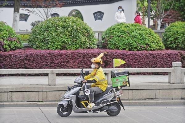 顾客实付82.9元,店家到手仅36.31元,到底是谁挣了中间差价?
