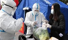 浙江嘉善2200余名师生因疫情深夜转运航拍,当地疫情有多严峻?