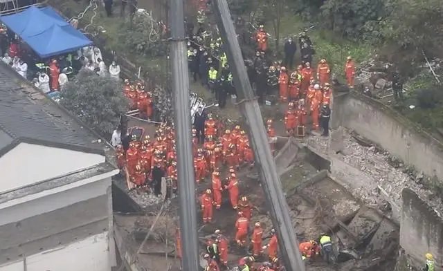 重庆垮塌食堂现场已被夷为平地，此次事故造成的人员伤亡情况如何？