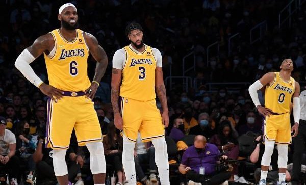 NBA球星詹姆斯核酸检测呈阳性,已被隔离,他将缺席哪些比赛?