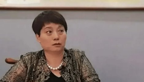 亲属称蓝翔校长前妻生活贫困,事情的真相是什么?
