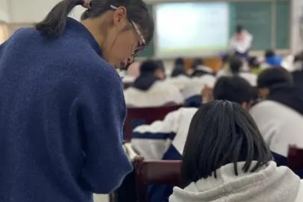 指山卖岭的生肖