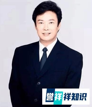 他是中国最污节目主持人,帅60年终身未婚,同性恋之谜终于揭开!