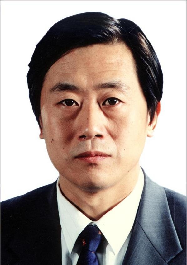 中国残疾人联合会第八届名誉主席,主席团主席、副主席简介
