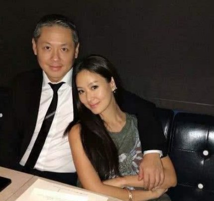 她13岁一见钟情闺蜜哥哥,21岁成功嫁他为妻,今现状如何?