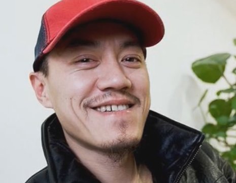 土气的雪村撞脸光头强，娶了“内地版玛丽莲梦露”，如今的他怎么样了？