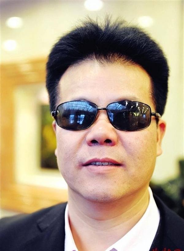 中国残疾人联合会第八届名誉主席,主席团主席、副主席简介