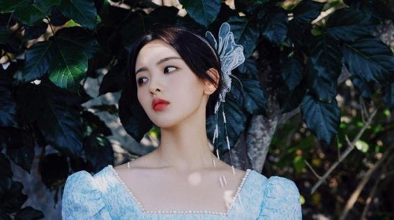 杨超越否认恋情，吐槽造型被曝光，你我都有光明的未来