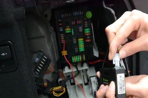 GPS TRACKER 定位器是怎样用的