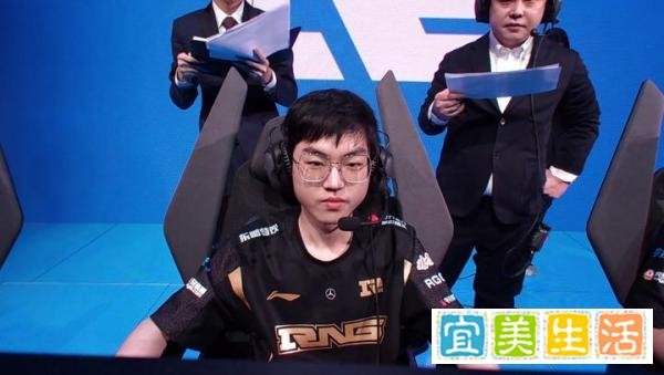 RNG更换主教练，粉丝大骂CEO，自从来战队之后，没干过一件好事