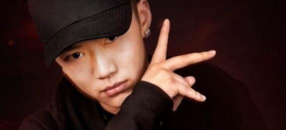 gai刚唱“学不来弯腰” ，上个眼妆又太软萌了！